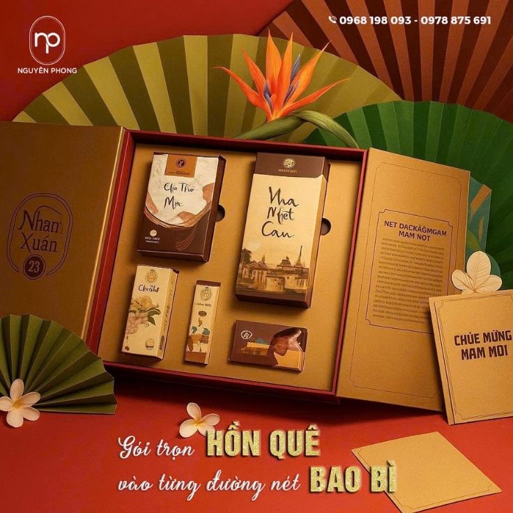 Mẫu hộp carton dạng cánh bướm đựng mứt tết cao cấp
